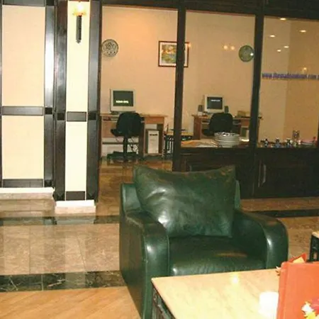 Ramada By Wyndham Taksim 4*